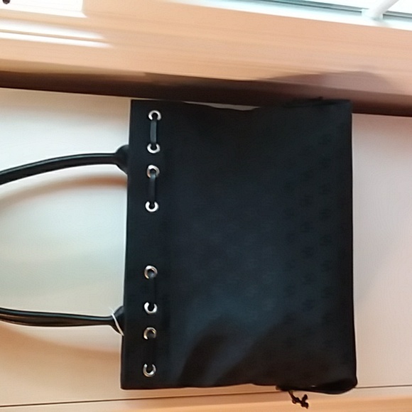 Dooney Black Shoulder Bag. With Matching Wristlet NEW ❤Excellent Condition - Picture 6 of 16